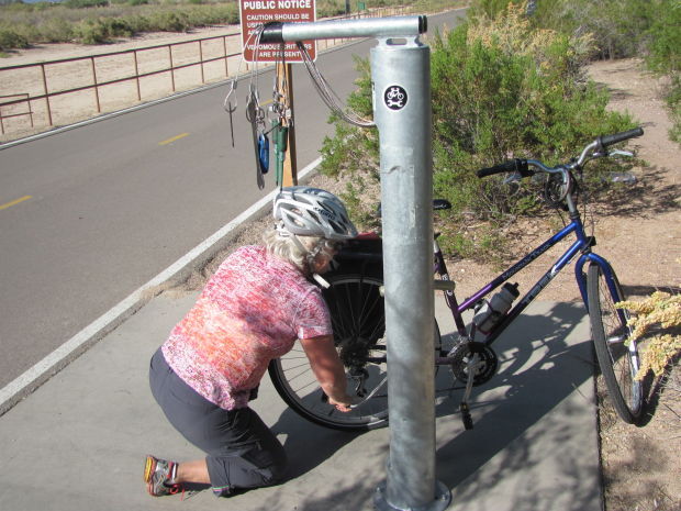 Topping up a tire